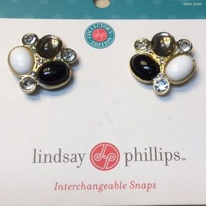 Lindsay Phillips snaps